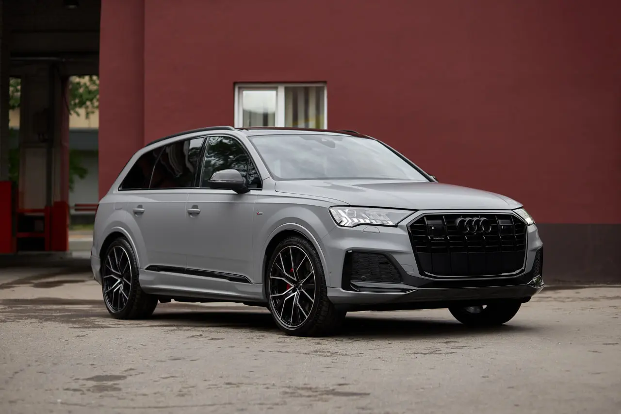 Audi Q7 — работа детейлинг-ателье ПОЛИШ ПРЕМИУМ